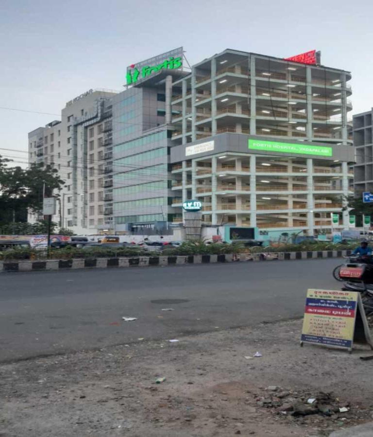 Chennai Plaza Hotel Vadapalani Exterior photo